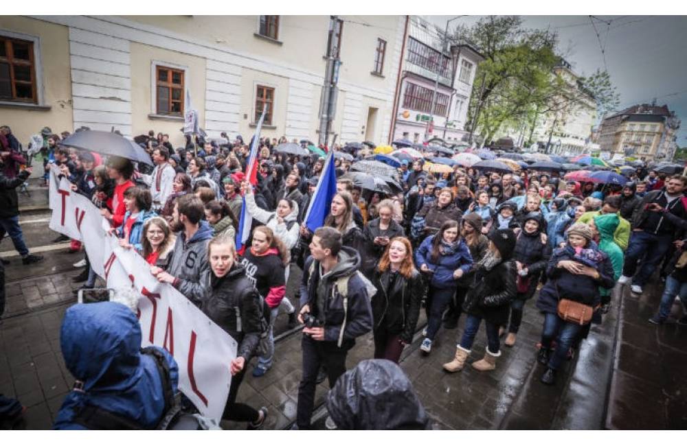 Foto: Protesty budú pokračovať! Zhromaždenie za slušné Slovensko sa uskutoční aj v Nitre