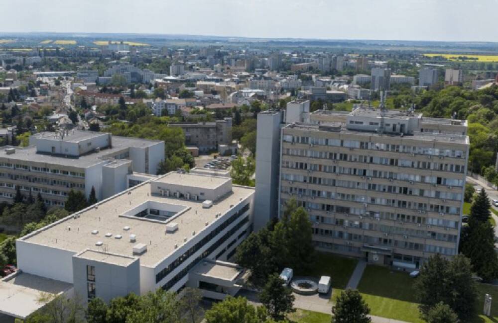 Foto: Levická nemocnica zakázala až do odvolania návštevy na niektorých oddeleniach