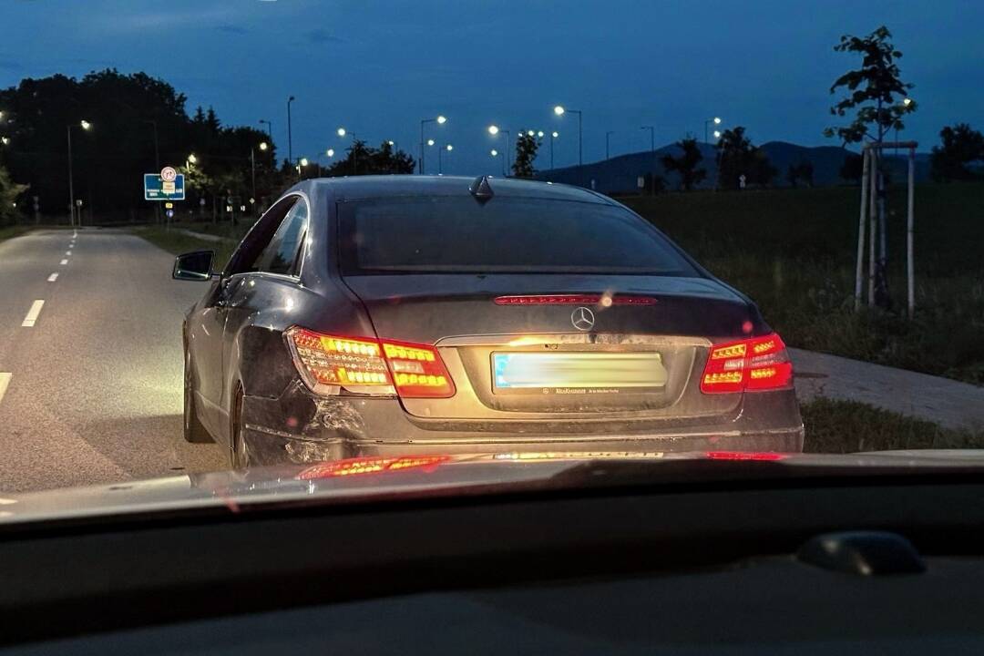 Foto: Po Beladiciach jazdil zdrogovaný vodič: Policajtom tvrdil, že je čistý, testy však ukázali opak