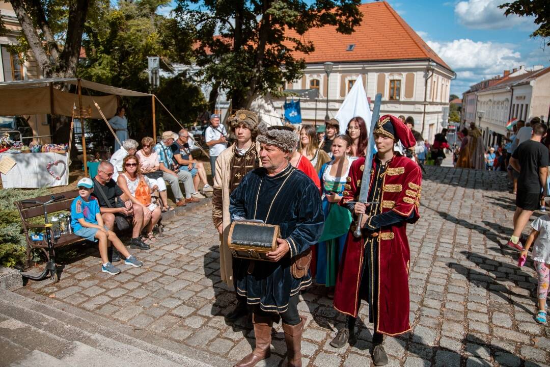 Foto: Nitra ožije históriou a vráti sa do stredoveku. Čo vás čaká počas osláv 776. výročia udelenia výsad?