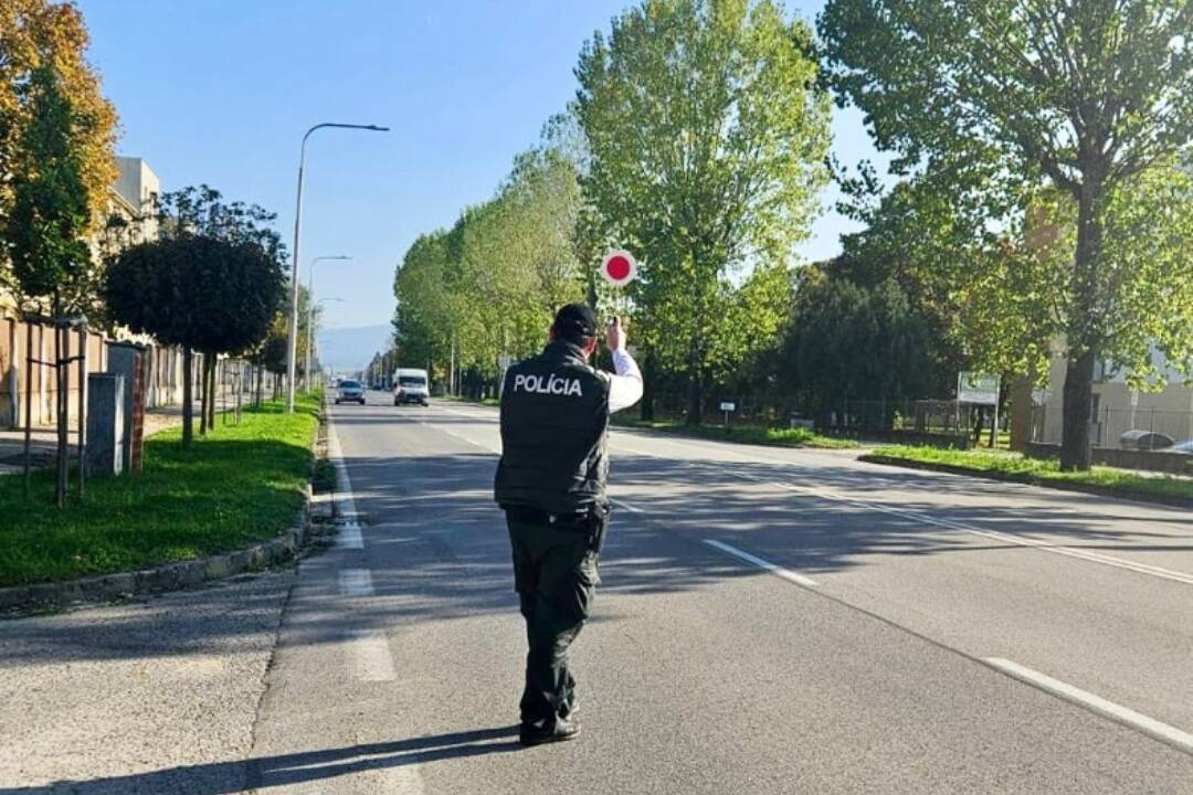 Foto: Vodiči, pozor. Zvýšené policajné hliadky a kontroly budú v Nitrianskom kraji dnes aj na Dušičky