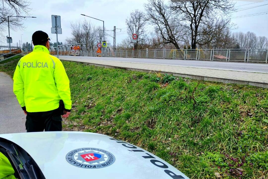 Foto: VIDEO: Polícia avizuje zvýšený počet hliadok počas Dušičiek. Na bezpečnosť budú dohliadať aj na cintorínoch