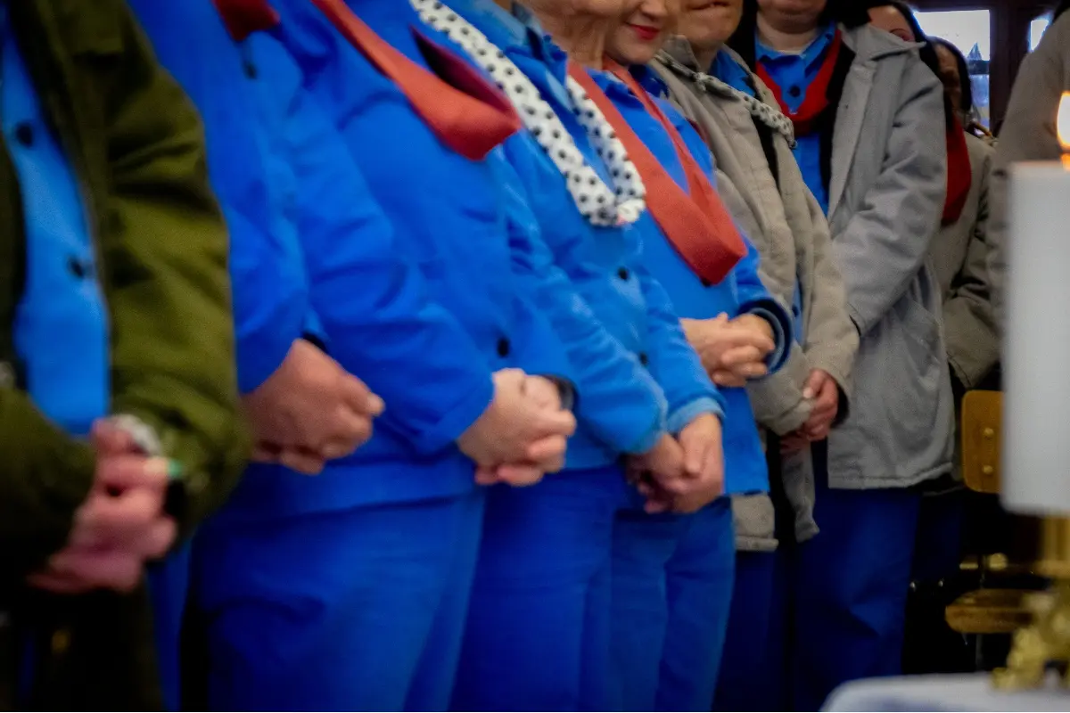 FOTO: Vianoce oslavujú aj odsúdené vo väznici v Nitre. Biskup pre ne odslúžil sviatočnú omšu