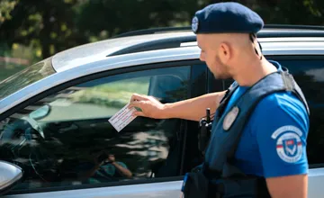 Nitrianski mestskí policajti hľadajú posilu. Aký plat a benefity ponúkajú novým hliadkarom? 