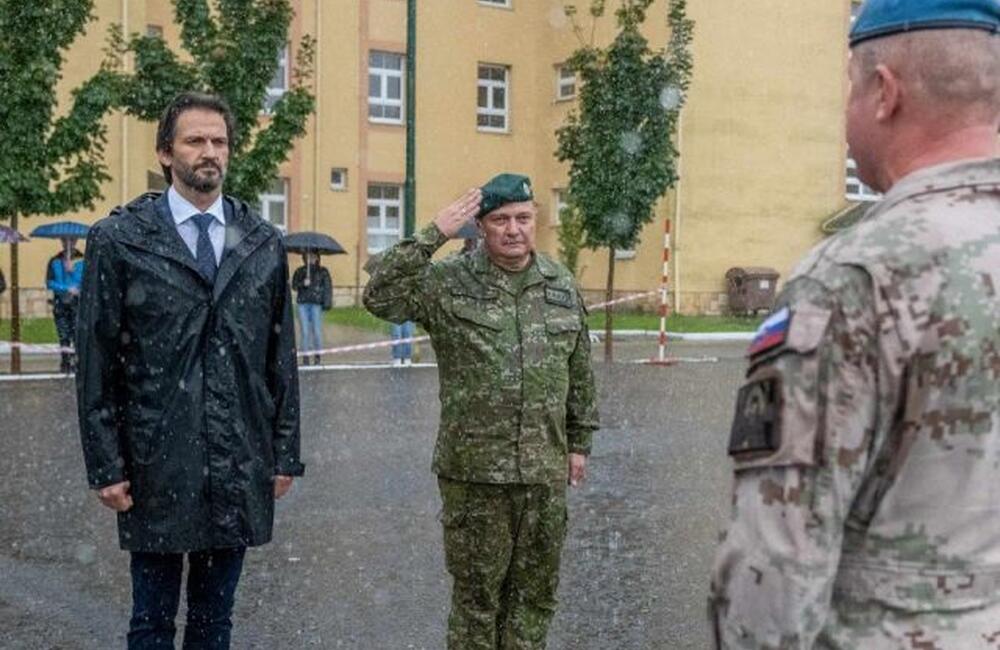 FOTO: Slávnostné privítanie vojakov a vojačiek zo zahraničných misií v Leviciach, foto 14