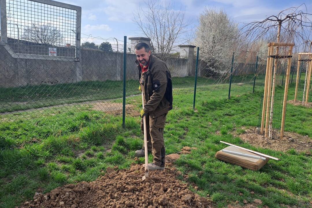 FOTO: Najväčší výbeh pre psov v Topoľčanoch je už otvorený , foto 2