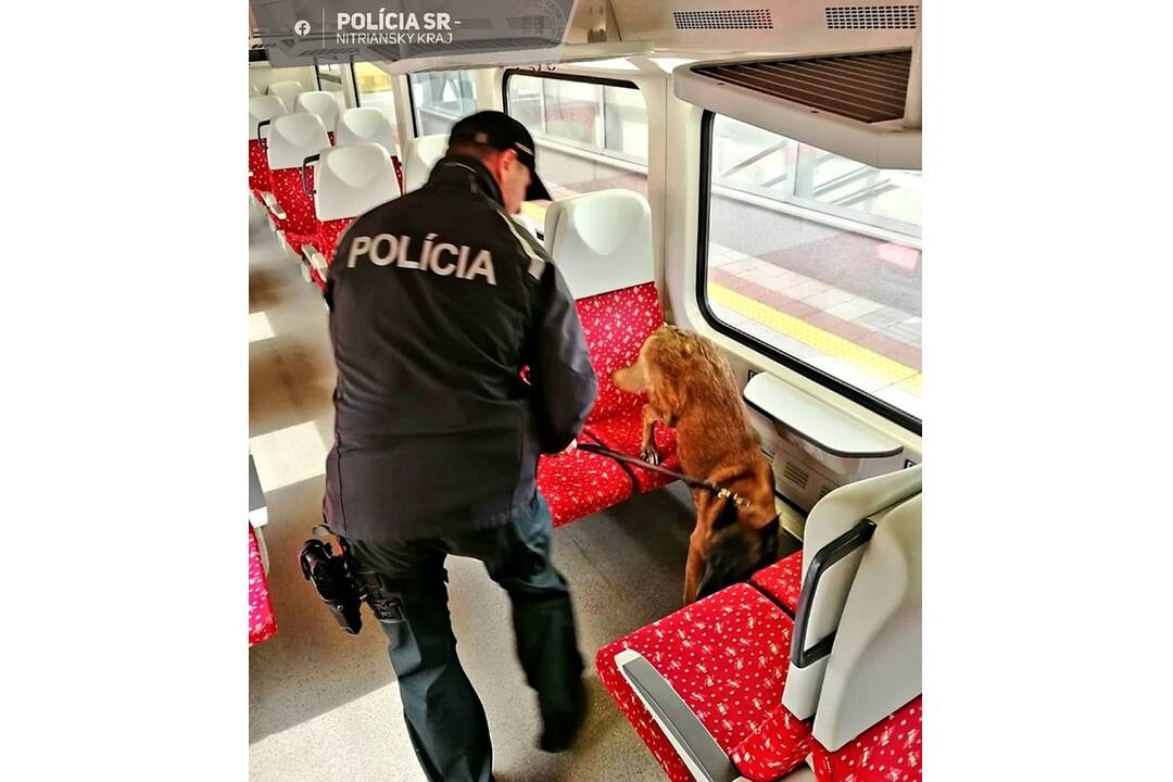 FOTO: Policajná akcia Týždeň prevencie na železnici prebieha aj v Nitrianskom kraji, foto 3