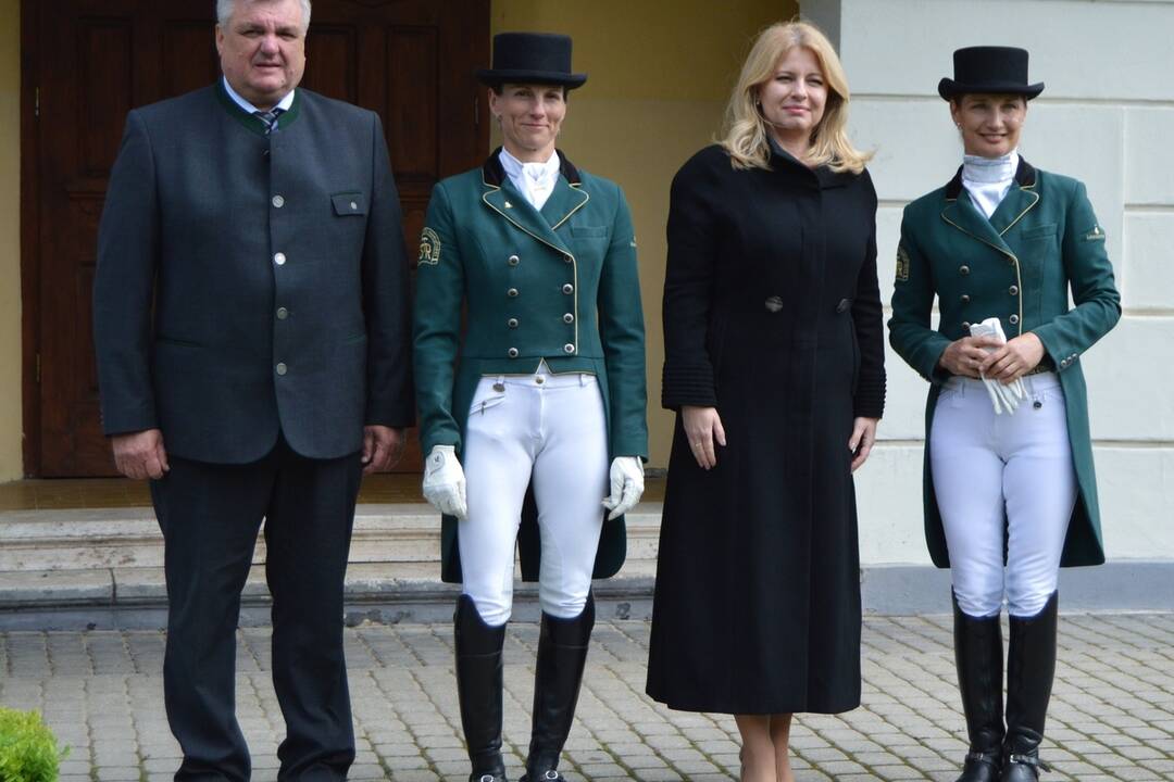 FOTO: Prezidentka Čaputová zavítala počas rozlúčkovej návštevy do Vrábeľ, Klasova a Topoľčianok, foto 10