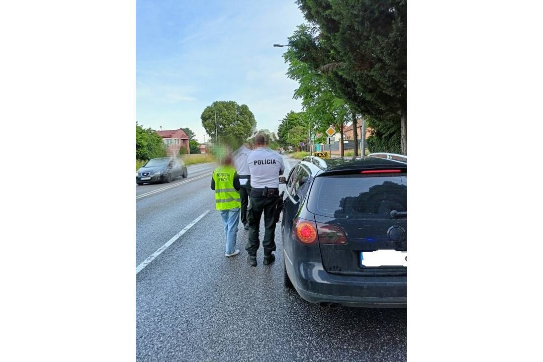 FOTO: Na taxikárov si posvietila inšpekcia práce aj polícia , foto 5