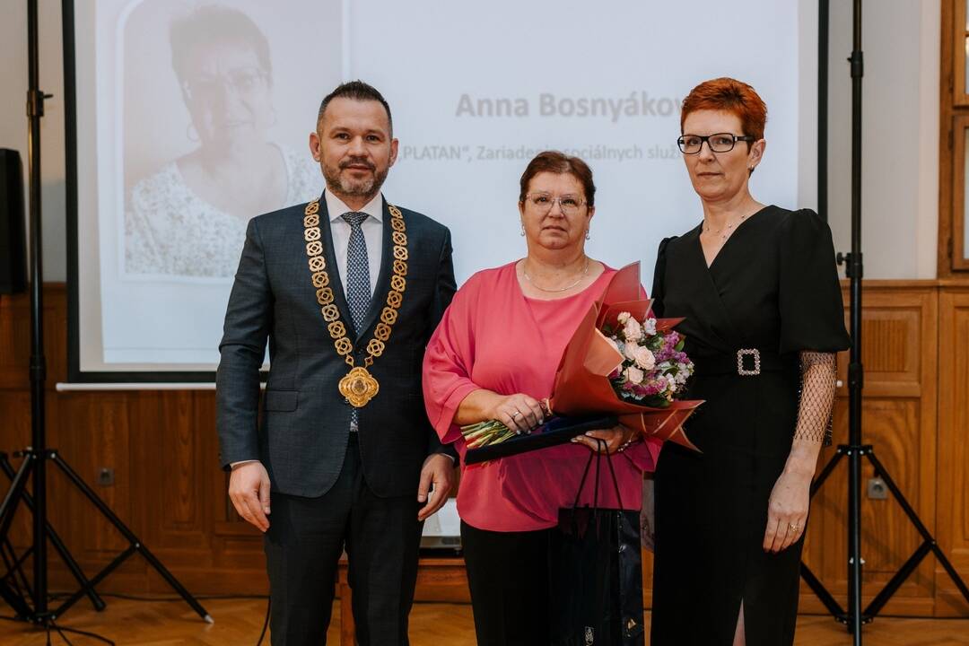 FOTO: Sociálni pracovníci Nitrianskeho kraja boli ocenení Starostlivým anjelom, foto 27