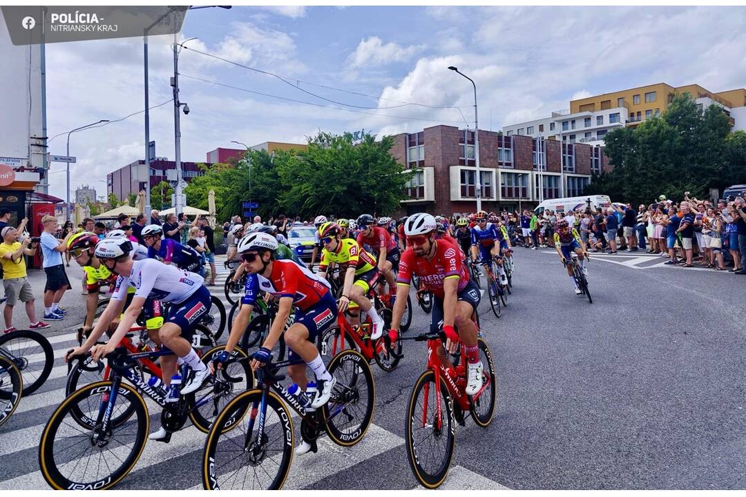 FOTO: 2. etapa cyklistických pretekov Okolo Slovenska 2024 odštartovala v Nitre, foto 2