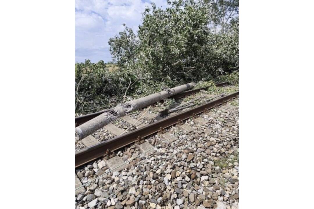 FOTO: Následky silnej búrky 12. júla na južnom Slovensku, foto 6