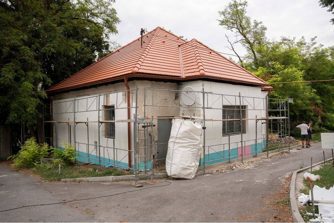 FOTO: Základná škola v Nitre bude mať opravenú telocvičňu, foto 2