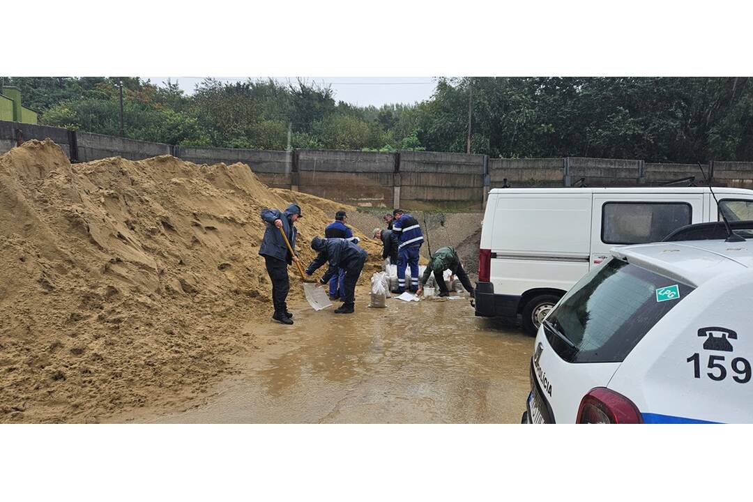 FOTO: Tretí stupeň povodňovej aktivity na Dunaji: Ako to momentálne vyzerá v Komárne?, foto 10