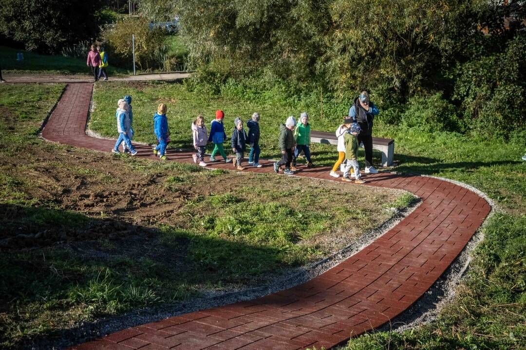 FOTO: Nový environmentálny priestor vo Veľkých Bedzanoch vyzerá ako z budúcnosti, foto 10