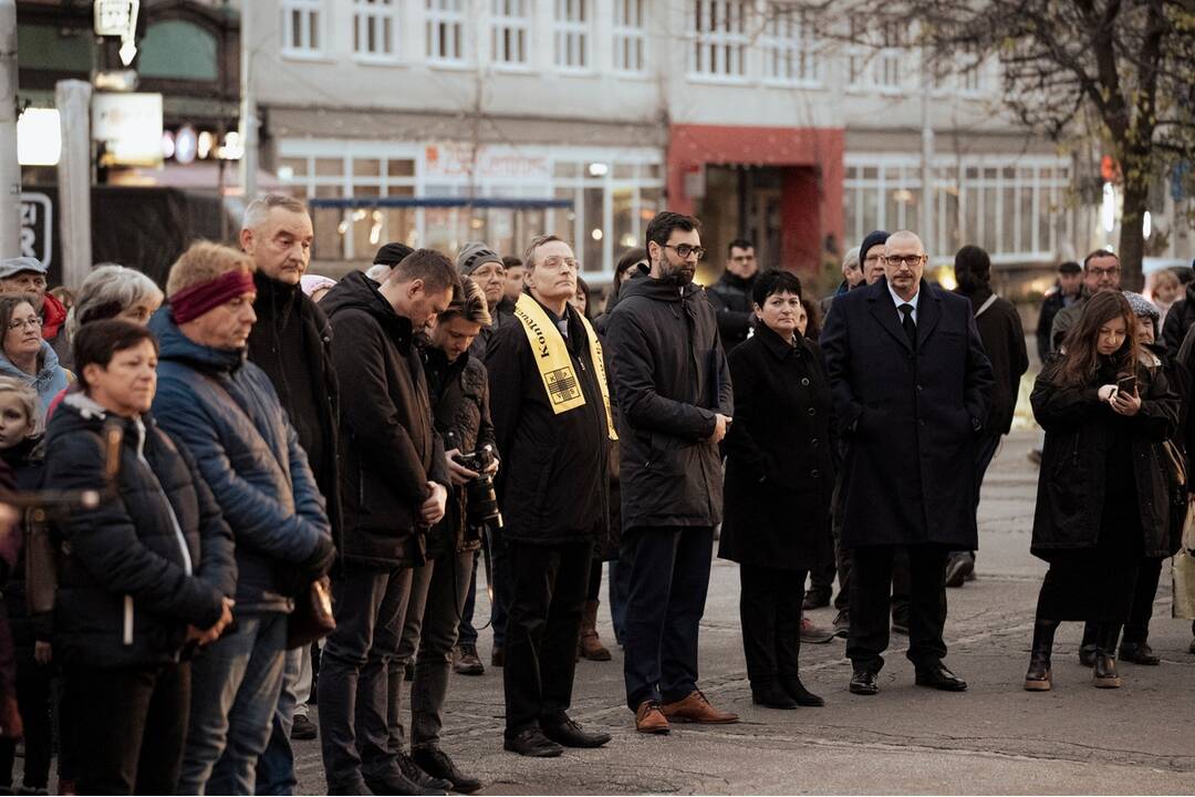 FOTO: Stretnutie v Nitre pripomenulo odkaz 17. novembra a boja za slobodu, foto 4