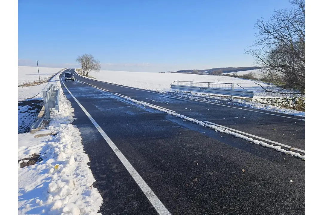 FOTO: Cesta medzi Golianovom a Vrábľami je hotová. Takto vyzerá pár dní pred otvorením, foto 3