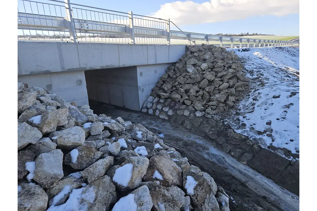 FOTO: Cesta medzi Golianovom a Vrábľami je hotová. Takto vyzerá pár dní pred otvorením, foto 6