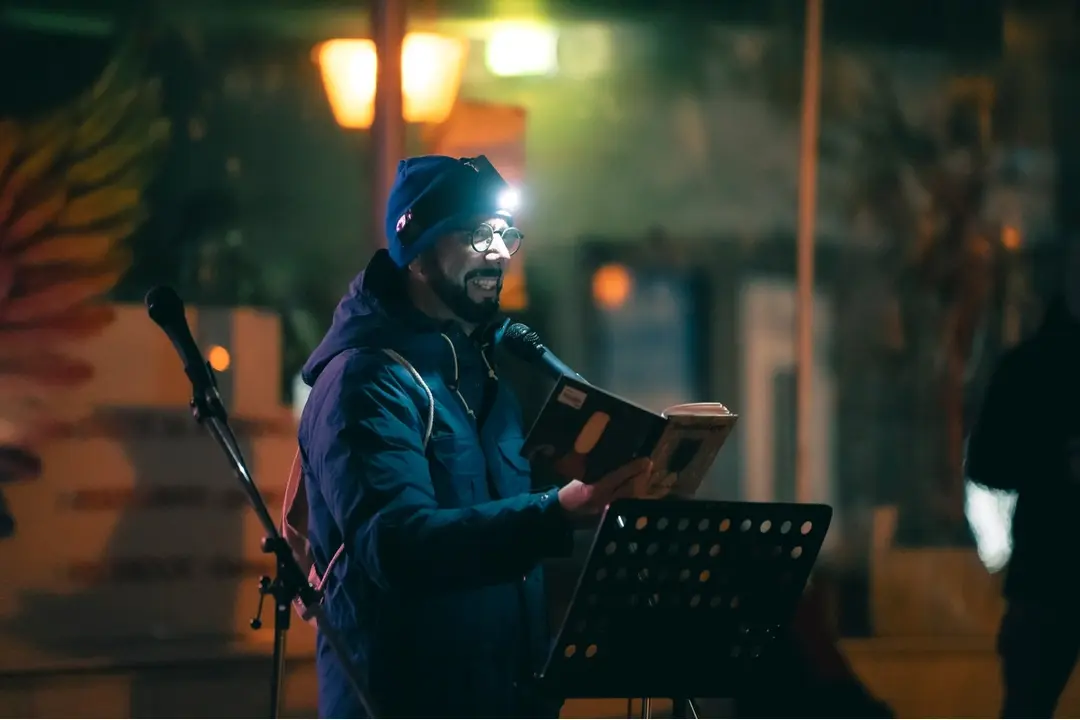 FOTO: Strávili noc na ulici v Nitre, aby upozornili na problém ľudí bez domova, foto 6