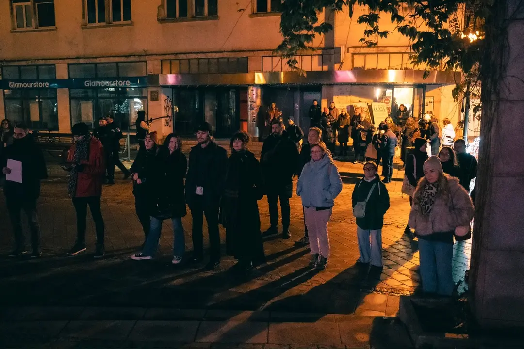 FOTO: Strávili noc na ulici v Nitre, aby upozornili na problém ľudí bez domova, foto 14