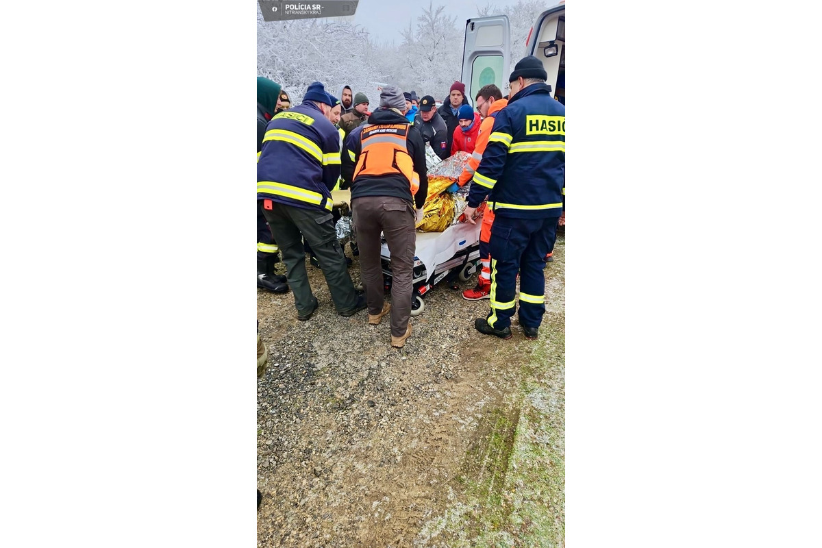 FOTO: Pátracia akcia po Viliamovi zo Šalgoviec mala šťastný koniec, hľadali ho desiatky ľudí , foto 6