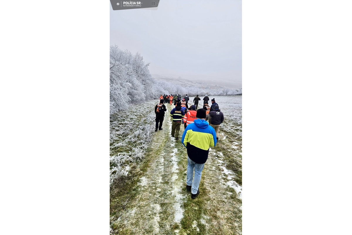 FOTO: Pátracia akcia po Viliamovi zo Šalgoviec mala šťastný koniec, hľadali ho desiatky ľudí , foto 10